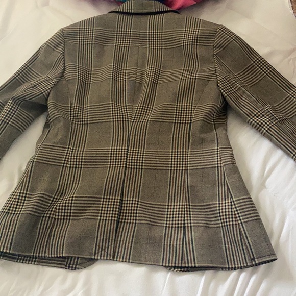 Jacket - Picture 3 of 3